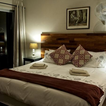 Rest-A-While Guest House - Pretoria Luaran gambar