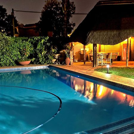 Rest-A-While Guest House - Pretoria Luaran gambar