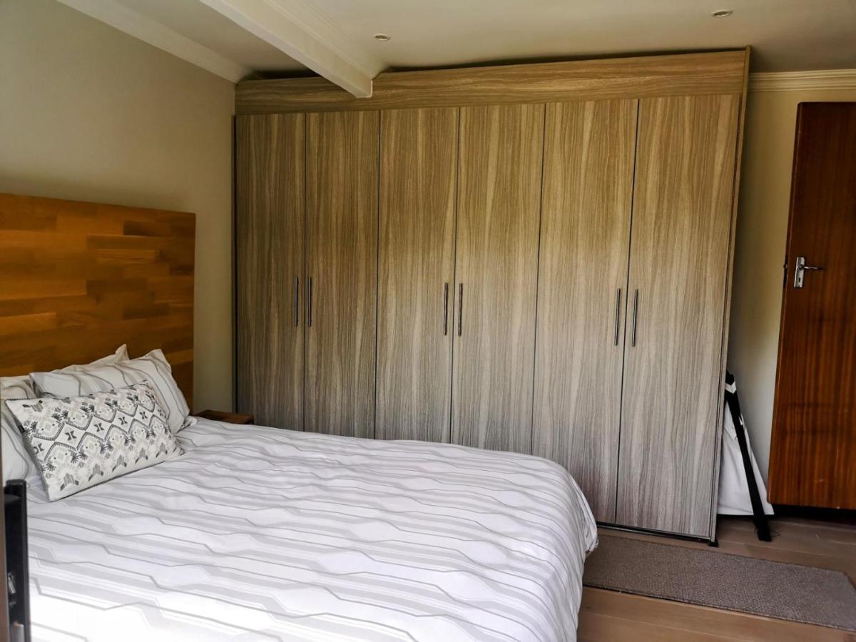 Rest-A-While Guest House - Pretoria Luaran gambar