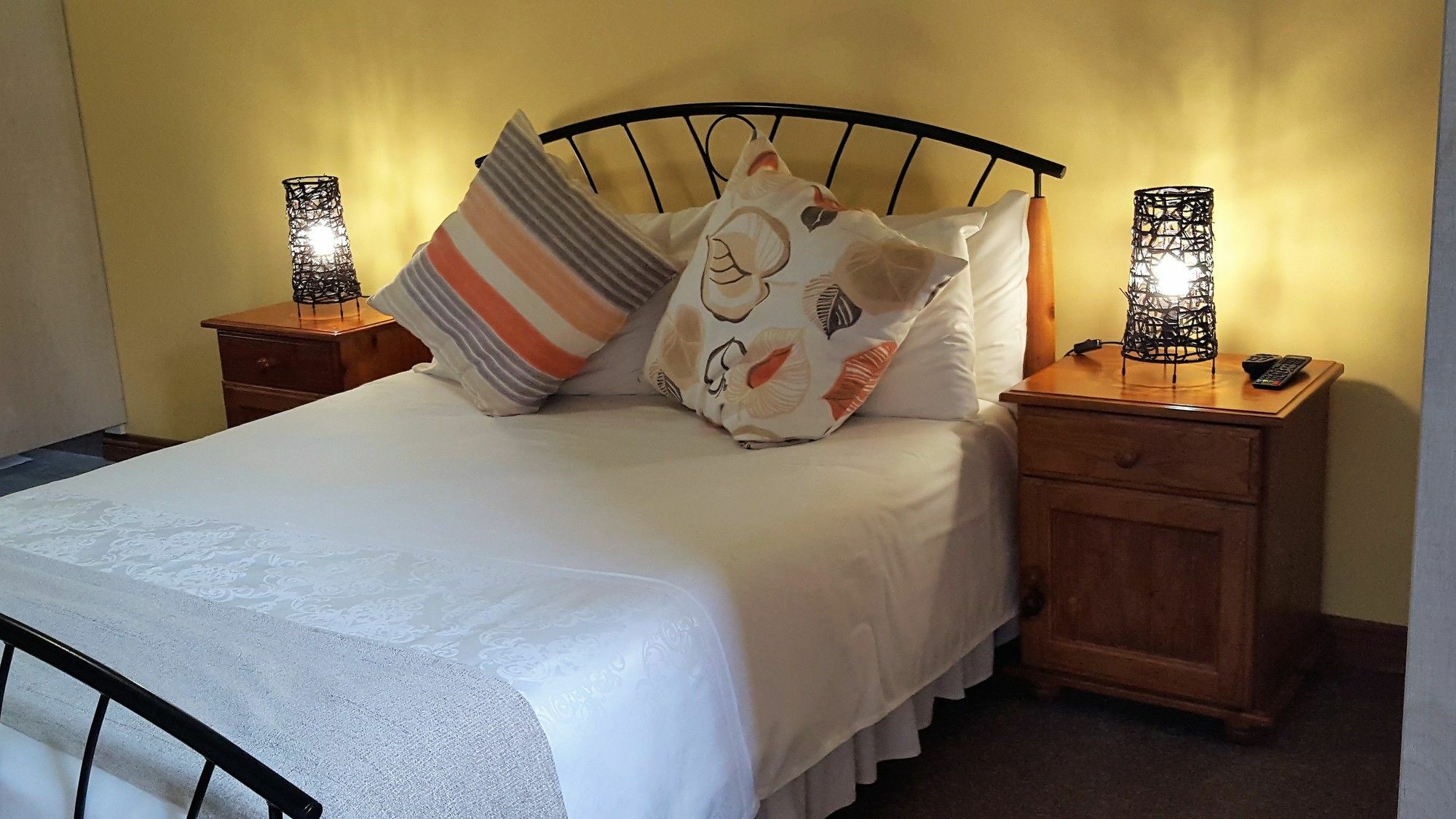 Rest-A-While Guest House - Pretoria Luaran gambar