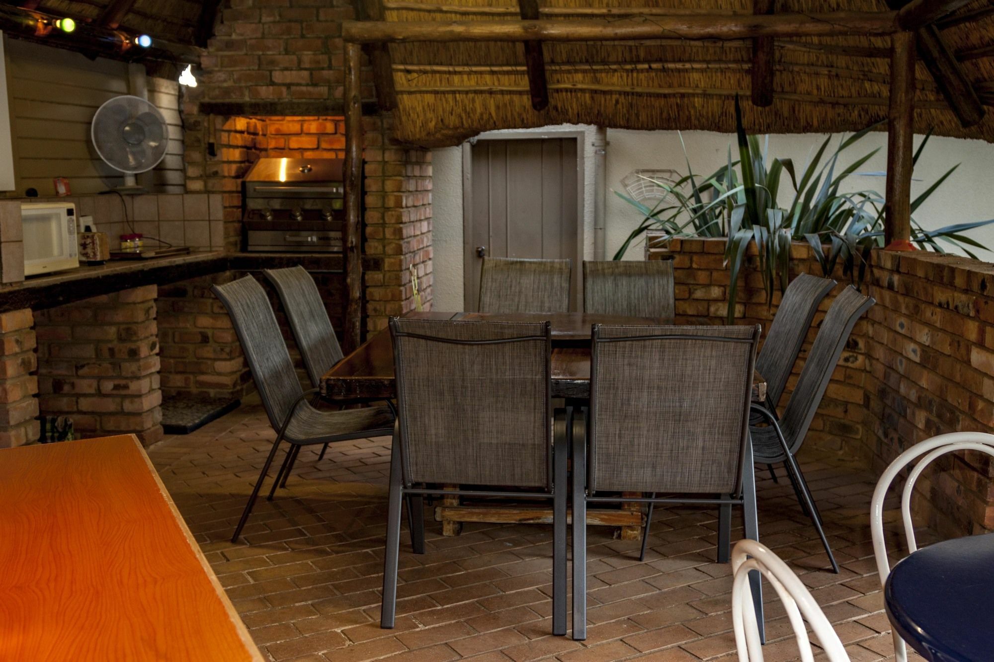 Rest-A-While Guest House - Pretoria Luaran gambar